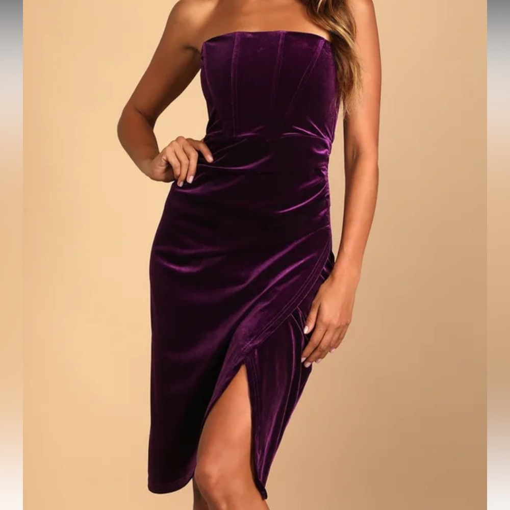 Lulus NWT Dark Purple Velvet Strapless Tulip Dress - Size Small